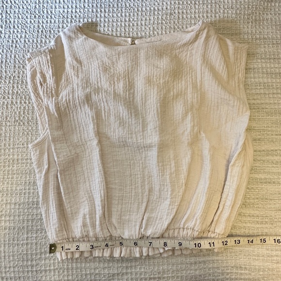 A New Day Sleeveless Crop Top - Picture 7 of 12